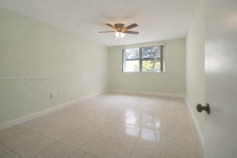 Condominio en venta en Doral, Florida, 1 dormitorio, 75.25 m2 № 2002919 - foto 7