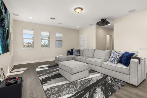 House in Winter Garden, Florida 5 bedrooms, 363.25 sq.m. № 1908616 - photo 29