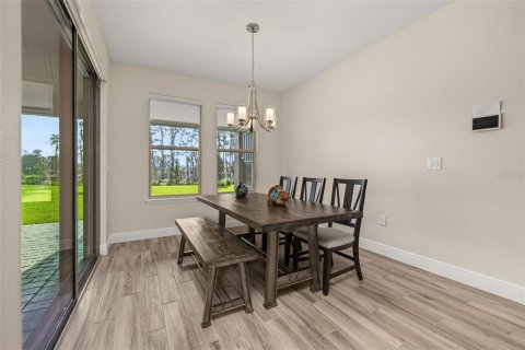 House in Winter Garden, Florida 5 bedrooms, 363.25 sq.m. № 1908616 - photo 17