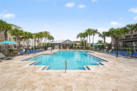Adosado en venta en Wesley Chapel, Florida, 4 dormitorios, 209.12 m2 № 2105280 - foto 2