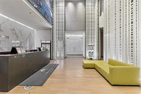 Condo in Hallandale Beach, Florida, 1 bedroom  № 2052915 - photo 25