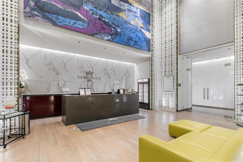 Condo in Hallandale Beach, Florida, 1 bedroom  № 2052915 - photo 24