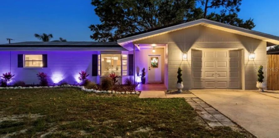 Casa en Bradenton, Florida 4 dormitorios, 196.02 m2 № 1886214