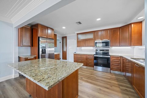 House in Sarasota, Florida 4 bedrooms, 173.63 sq.m. № 2416578 - photo 5
