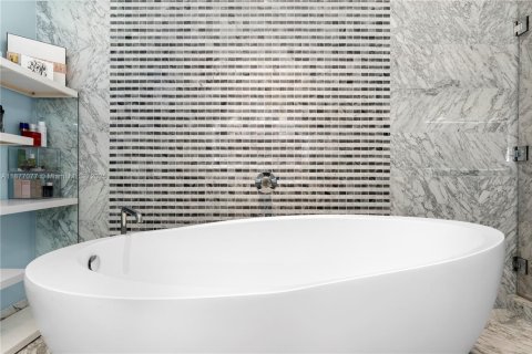 Купить кондоминиум в Майами, Флорида 4 спальни, 308.99м2, № 1928727 - фото 20
