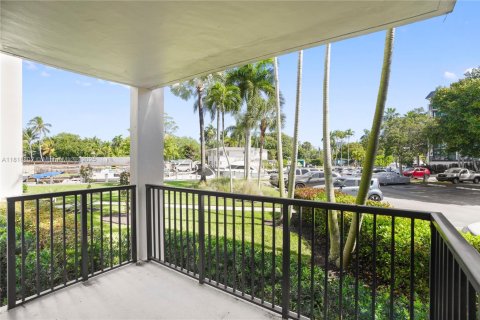 Condo in Fort Lauderdale, Florida, 2 bedrooms № 1987632 - photo 23