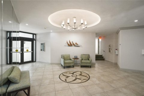 Condo in Fort Lauderdale, Florida, 2 bedrooms № 1987632 - photo 21
