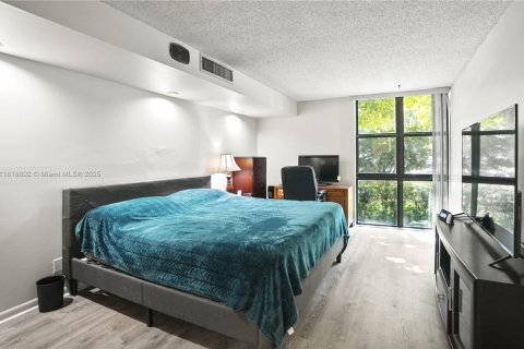 Condo in Fort Lauderdale, Florida, 2 bedrooms № 1987632 - photo 15