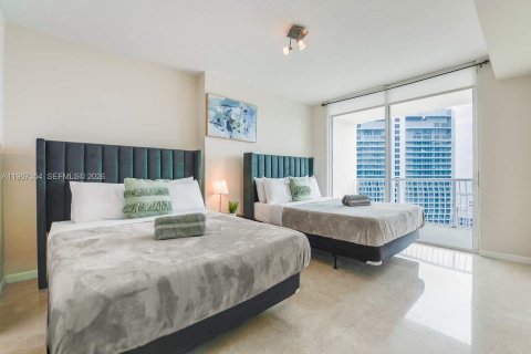 Condo in Miami, Florida, 1 bedroom № 2029672 - photo 12