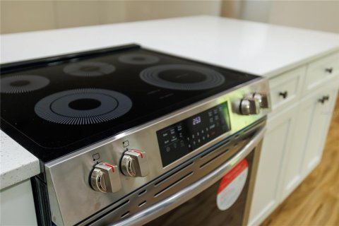 Купить виллу или дом в Орландо, Флорида 5 комнат, 103.96м2, № 1847875 - фото 12