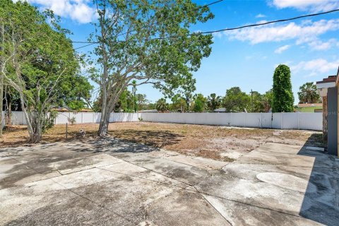 Casa en venta en Saint Petersburg, Florida, 3 dormitorios, 178.47 m2 № 1656906 - foto 14