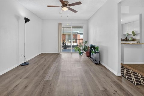 Copropriété à vendre à Saint Petersburg, Floride: 1 chambre, 63.17 m2 № 2157714 - photo 7