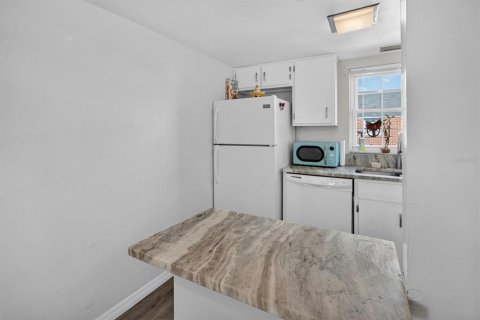 Copropriété à vendre à Saint Petersburg, Floride: 1 chambre, 63.17 m2 № 2157714 - photo 14