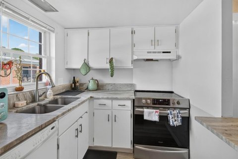Copropriété à vendre à Saint Petersburg, Floride: 1 chambre, 63.17 m2 № 2157714 - photo 15