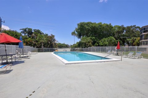 Condo in Miami, Florida, 1 bedroom  № 2185932 - photo 30