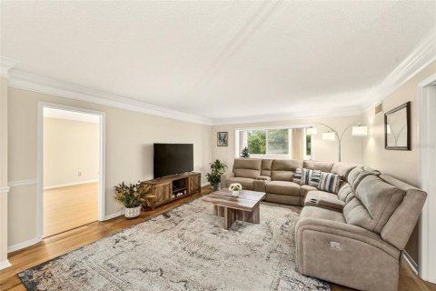 Condo in Belleair Bluffs, Florida, 3 bedrooms  № 2215145 - photo 10