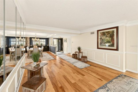 Condo in Belleair Bluffs, Florida, 3 bedrooms  № 2215145 - photo 9