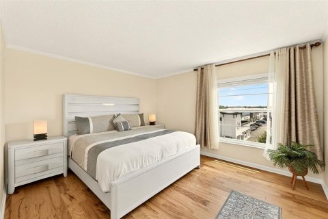 Condo in Belleair Bluffs, Florida, 3 bedrooms  № 2215145 - photo 17