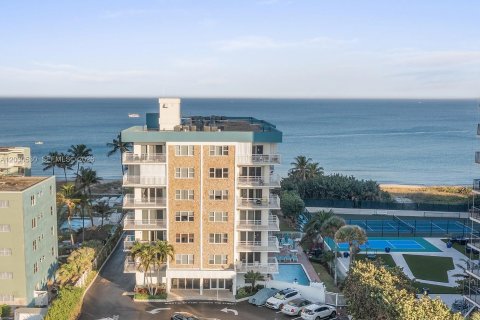 Condo in Lauderdale-by-the-Sea, Florida, 1 bedroom  № 2077423 - photo 24