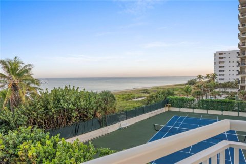 Condo in Lauderdale-by-the-Sea, Florida, 1 bedroom  № 2077423 - photo 22