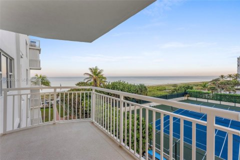 Condo in Lauderdale-by-the-Sea, Florida, 1 bedroom № 2077423