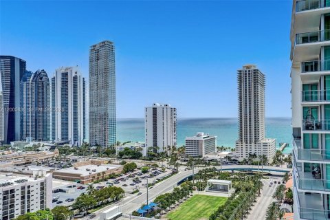 Condo à Sunny Isles Beach, Floride, 3 chambres  № 2070994