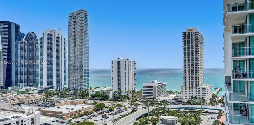 Condo à Sunny Isles Beach, Floride, 3 chambres  № 2070994