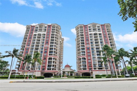 Copropriété à louer à Fort Lauderdale, Floride: 3 chambres, 156.63 m2 № 1893437 - photo 1