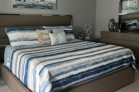 Condo à Stuart, Floride, 1 chambre  № 1994662