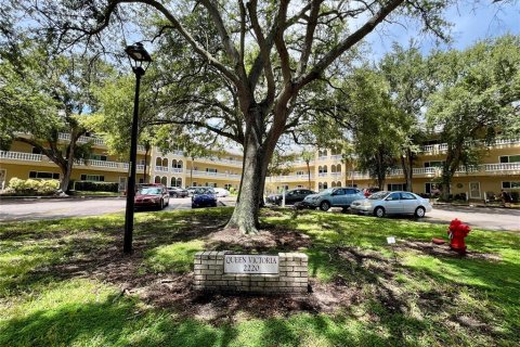 Condo in Clearwater, Florida, 2 bedrooms № 2199969 - photo 2