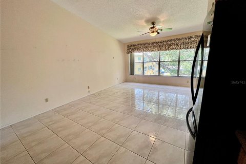 Condo in Clearwater, Florida, 2 bedrooms № 2199969 - photo 11