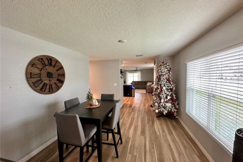 Casa en venta en Zephyrhills, Florida, 3 dormitorios, 140.84 m2 № 1903106 - foto 6
