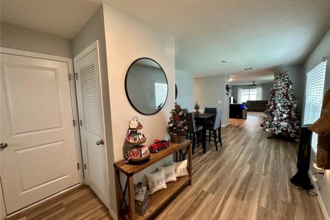 Casa en venta en Zephyrhills, Florida, 3 dormitorios, 140.84 m2 № 1903106 - foto 5