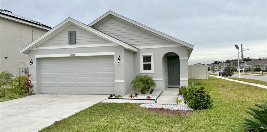 House in Zephyrhills, Florida 3 bedrooms, 140.84 sq.m. № 1903106