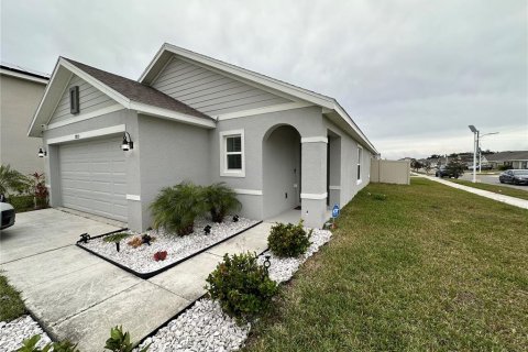 Casa en venta en Zephyrhills, Florida, 3 dormitorios, 140.84 m2 № 1903106 - foto 2