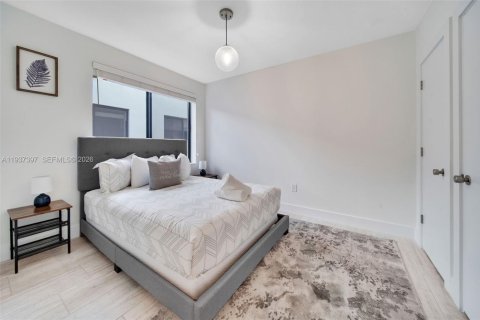 Снять в аренду квартиру в Майами, Флорида 2 спальни, 55.74м2, № 2004762 - фото 8