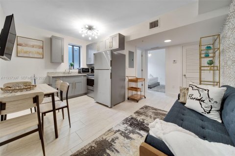 Квартира в Майами, Флорида 2 спальни, 55.74м2 № 2004762