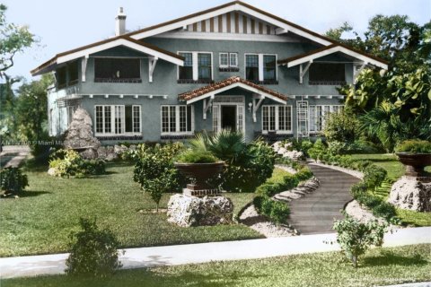 Casa en venta en Miami, Florida, 5 dormitorios, 274.8 m2 № 1969182 - foto 23