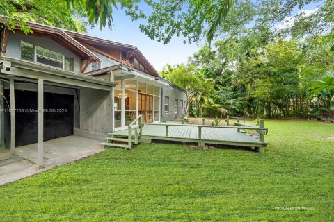 Casa en venta en Miami, Florida, 5 dormitorios, 274.8 m2 № 1969182 - foto 22
