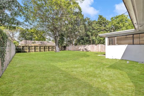 Купить виллу или дом в Форт-Лодердейл, Флорида 2 спальни, 88.72м2, № 1991937 - фото 20