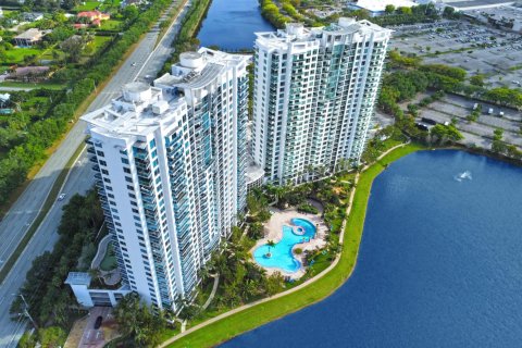 Condo in Plantation, Florida, 3 bedrooms № 2146816 - photo 3