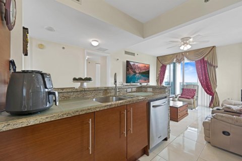 Condo in Plantation, Florida, 3 bedrooms № 2146816 - photo 28