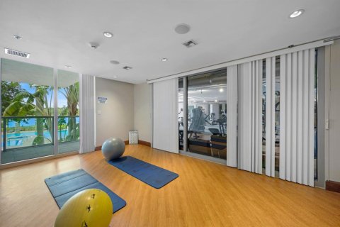 Condo in Plantation, Florida, 3 bedrooms № 2146816 - photo 17
