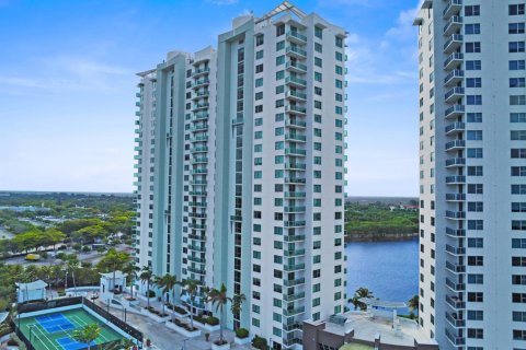 Condo in Plantation, Florida, 3 bedrooms № 2146816 - photo 5