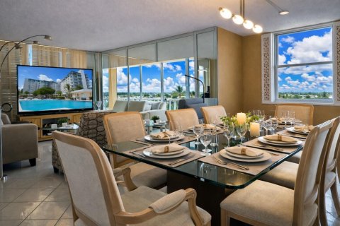 Condominio en venta en Hollywood, Florida, 2 dormitorios, 110 m2 № 2084498 - foto 9