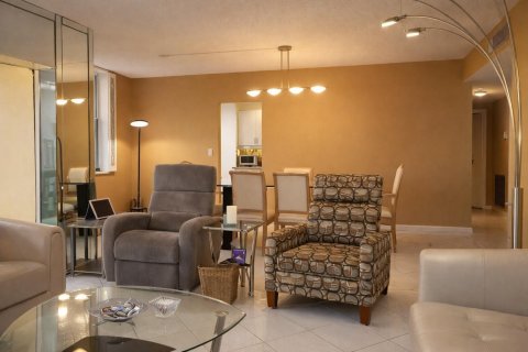 Condominio en venta en Hollywood, Florida, 2 dormitorios, 110 m2 № 2084498 - foto 10