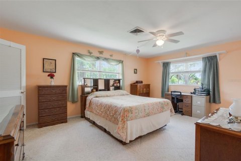 House in Sarasota, Florida 2 bedrooms, 119.75 sq.m. № 1845040 - photo 18