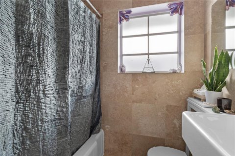 Copropriété à vendre à Miami Beach, Floride: 1 chambre, 67.35 m2 № 2001143 - photo 30