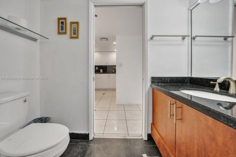 Condominio en venta en Miami, Florida, 1 dormitorio, 97.36 m2 № 1822071 - foto 11