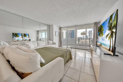 Condominio en venta en Miami, Florida, 1 dormitorio, 97.36 m2 № 1822071 - foto 25